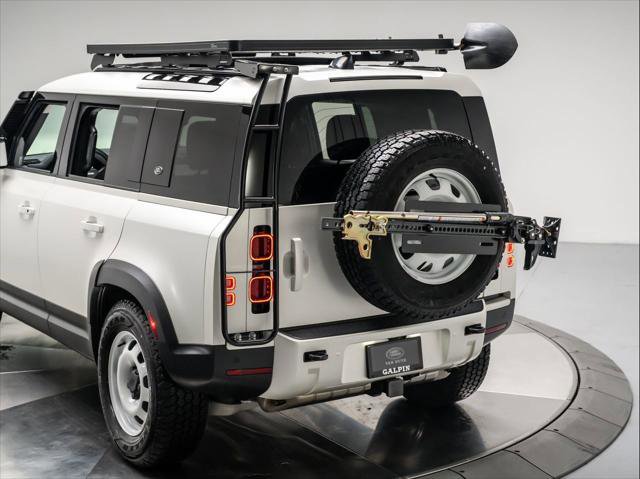 New 2024 Land Rover Defender 110 S image 34