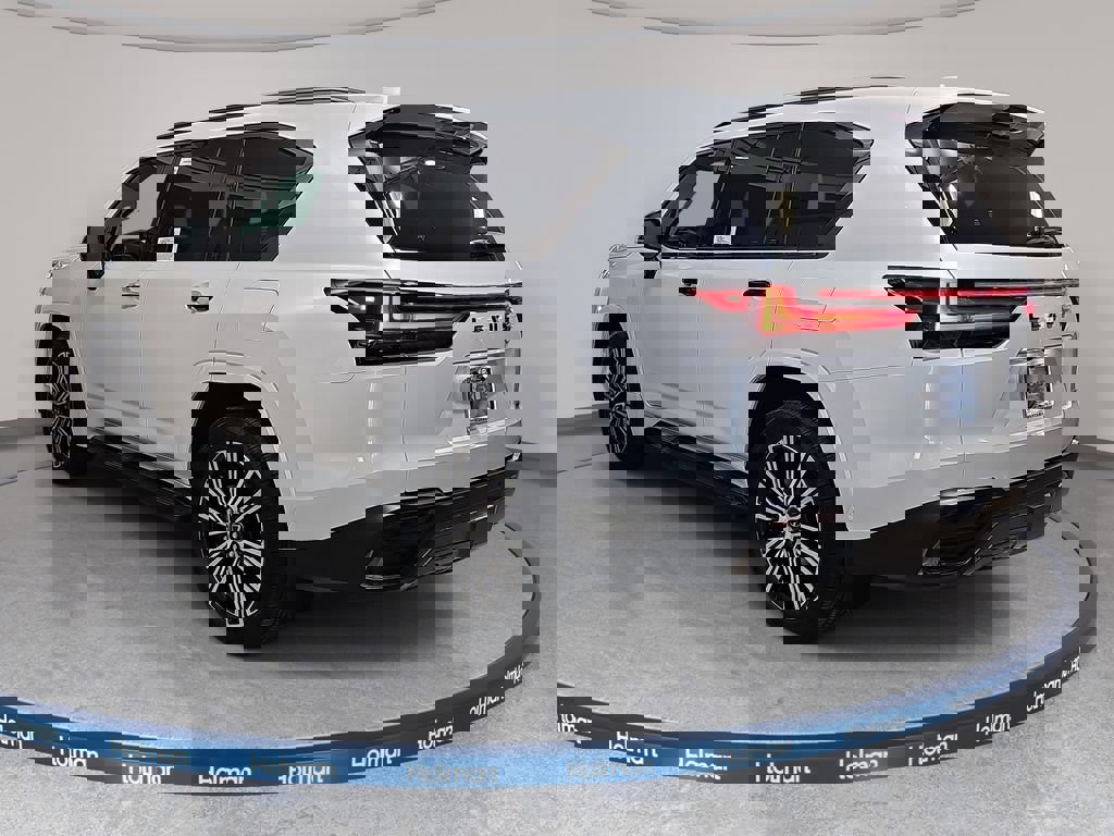 New 2026 Lexus LX 700h Luxury image 7