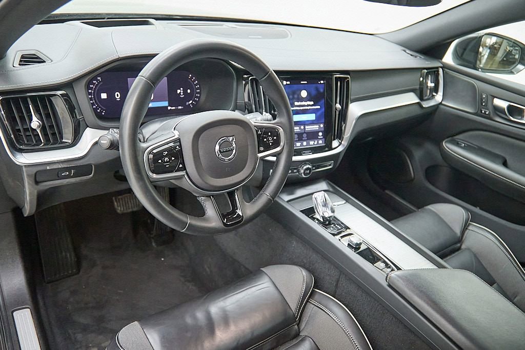 Used 2023 Volvo S60 B5 Ultimate image 12