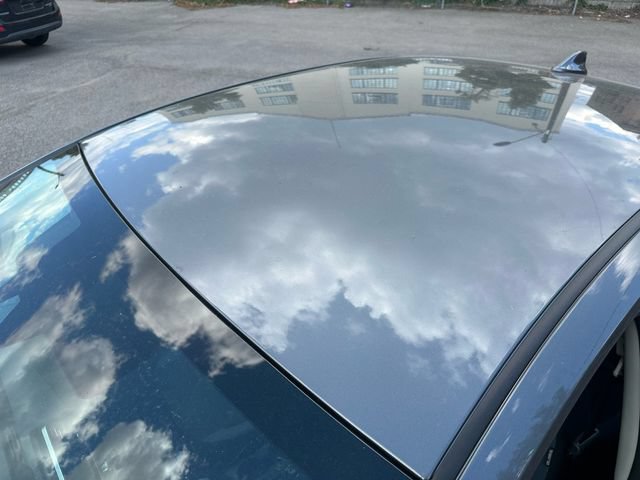 Used 2025 Nissan Versa SV FWD image 8
