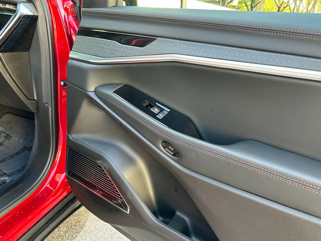 Used 2025 Jeep Wagoneer S Limited image 38