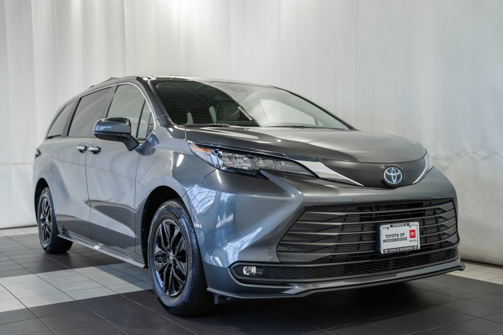 Used 2025 Toyota Sienna XLE