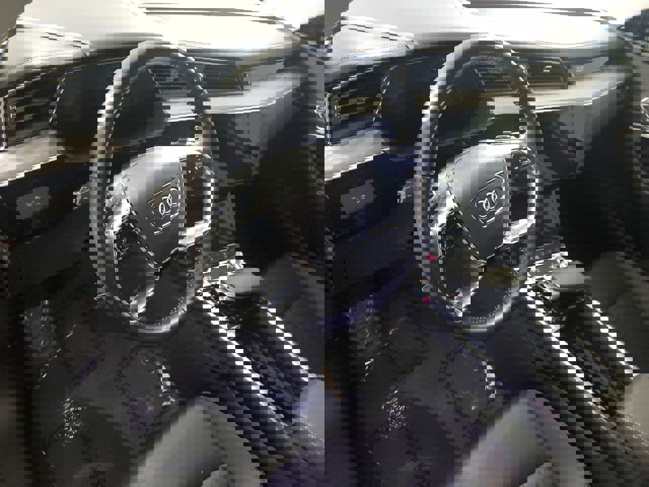 Certified 2021 Audi e-tron Premium w/ Convenience Plus Package image 23