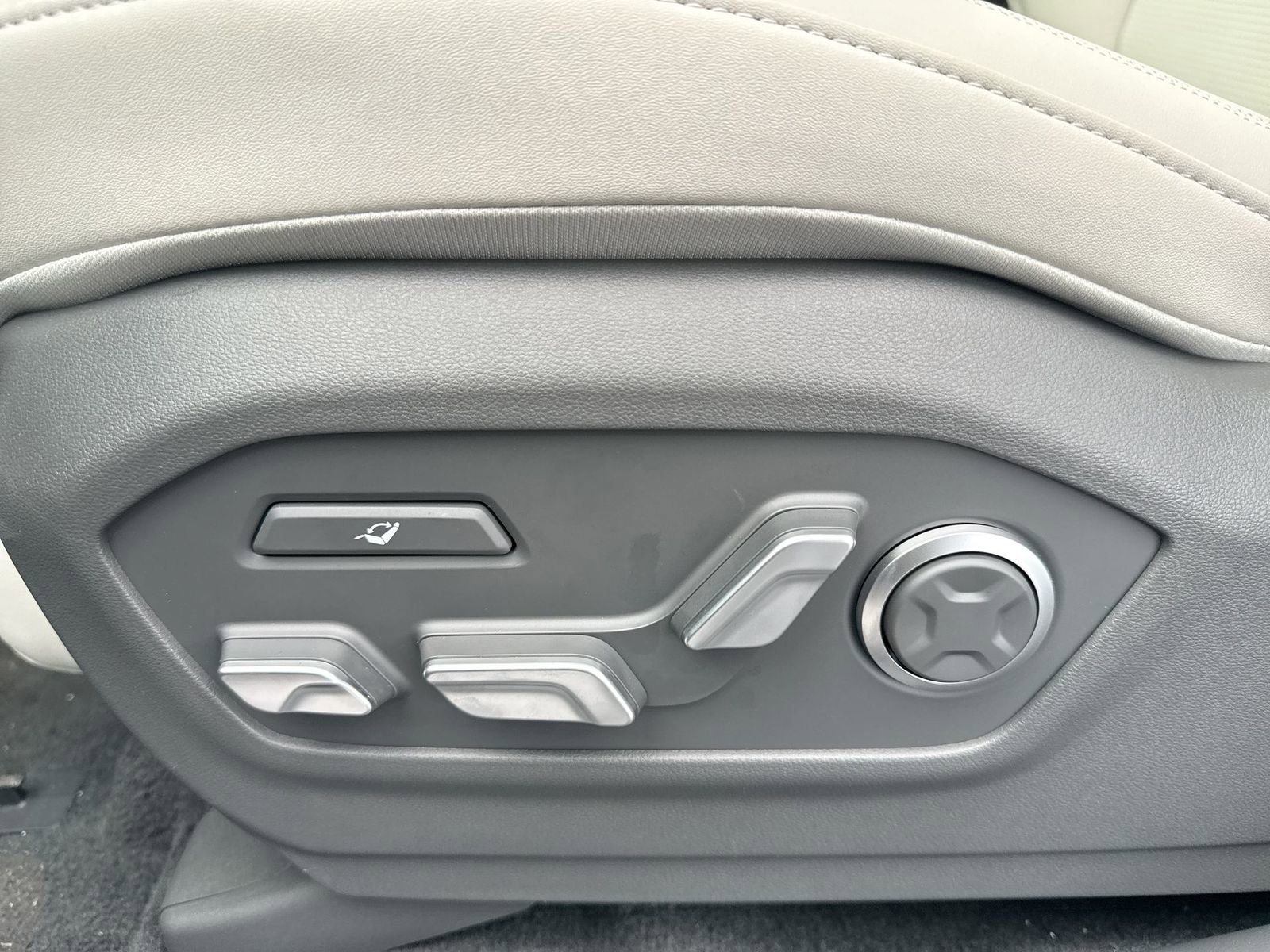 New 2026 Hyundai Santa Fe Calligraphy image 15