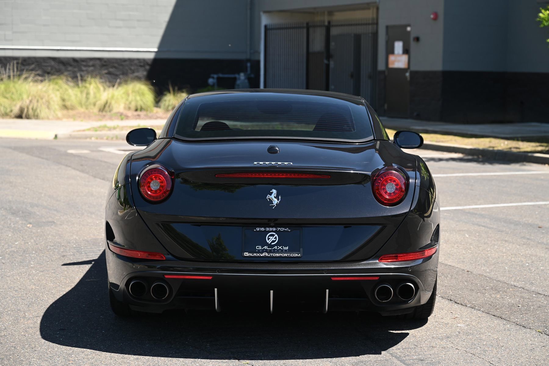 Used 2016 Ferrari California T RWD image 14