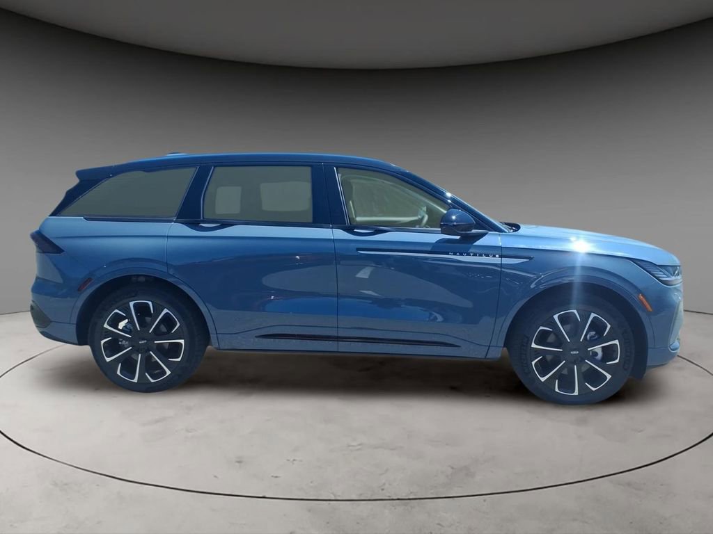 New 2026 Lincoln Nautilus Reserve image 10