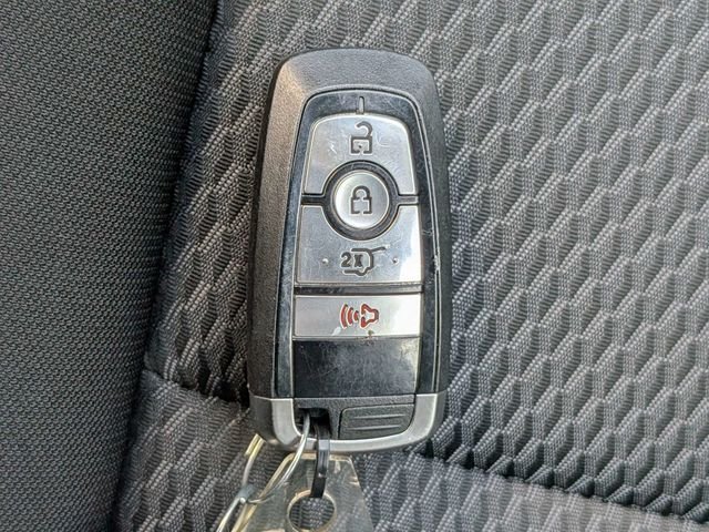 Used 2023 Ford Explorer XLT RWD image 30