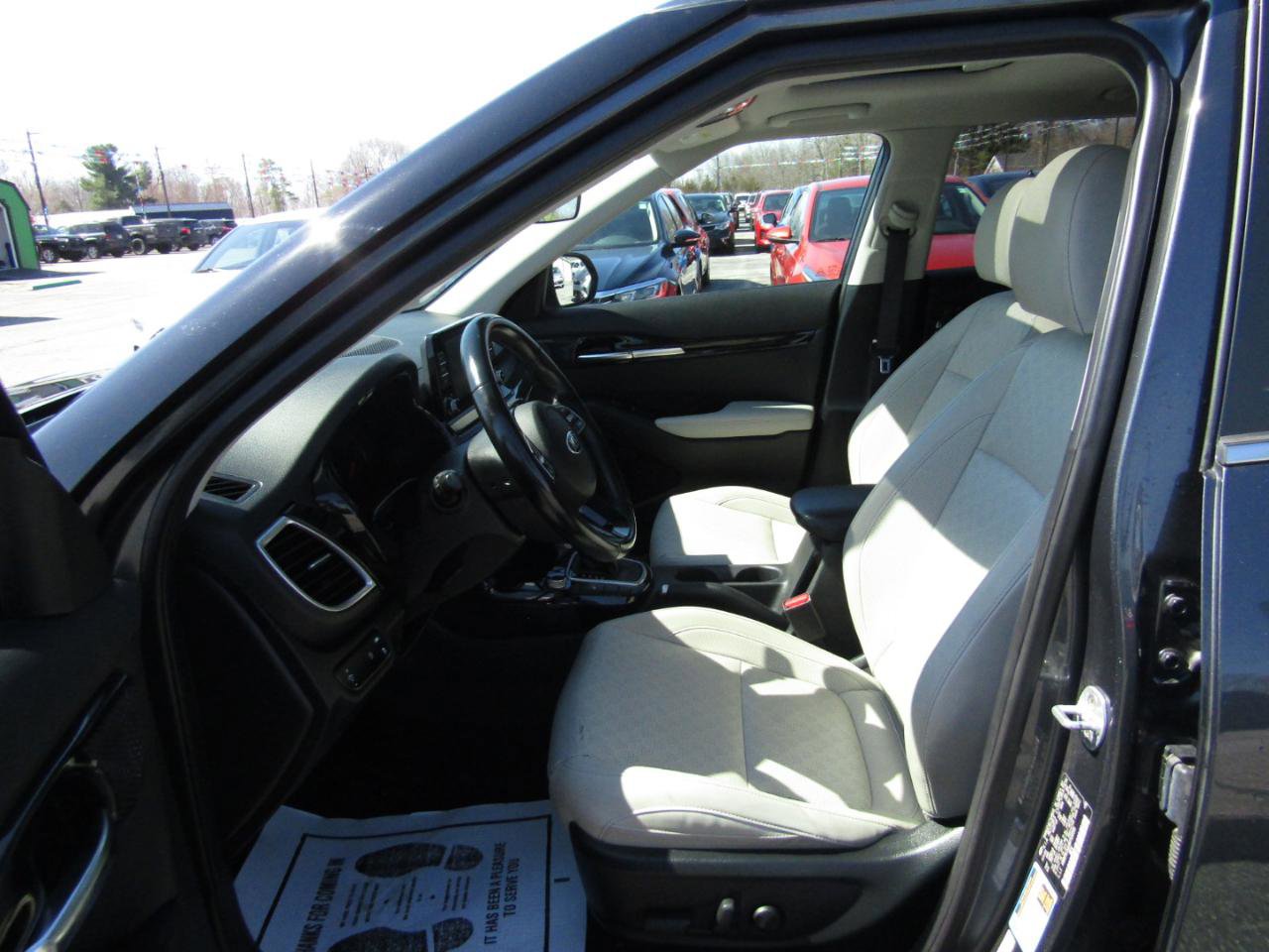 Used 2021 Kia Seltos EX image 17