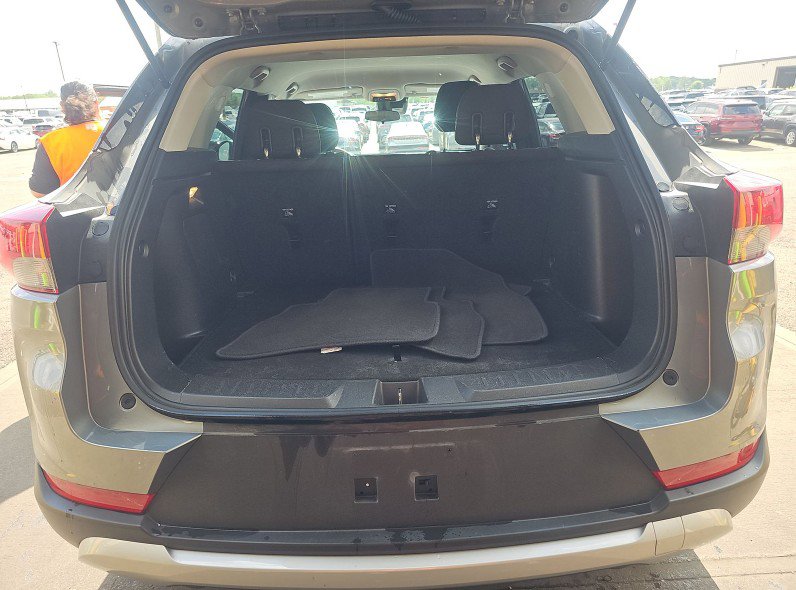 Used 2025 Chevrolet TrailBlazer LT AWD/4WD image 14