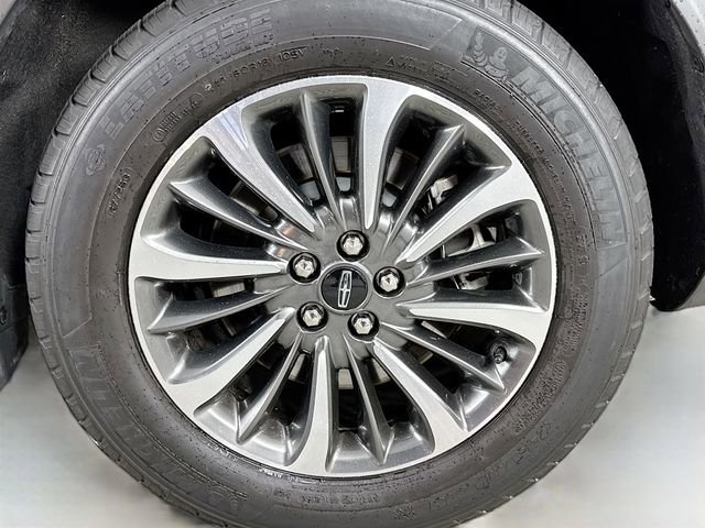 Certified 2023 Lincoln Nautilus AWD w/ Premium Package image 35