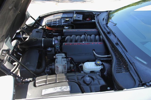 Used 2004 Chevrolet Corvette Convertible w/ Preferred Equipment Group RWD image 14