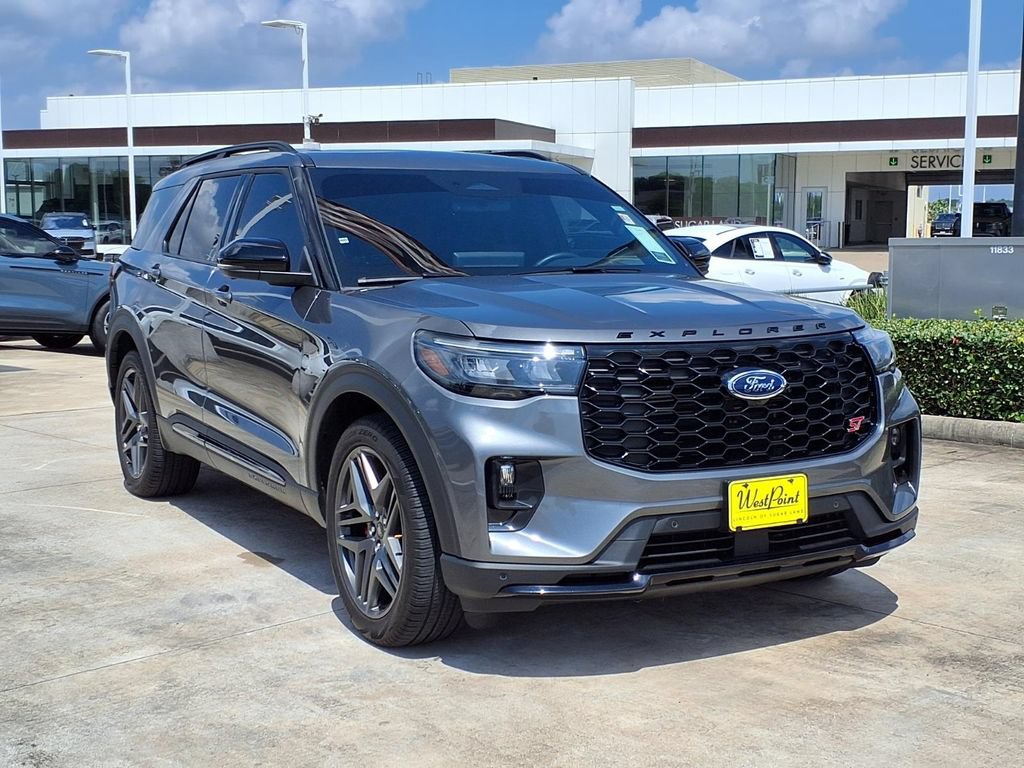 Used 2025 Ford Explorer ST w/ Sun And Sound Package AWD/4WD image 7
