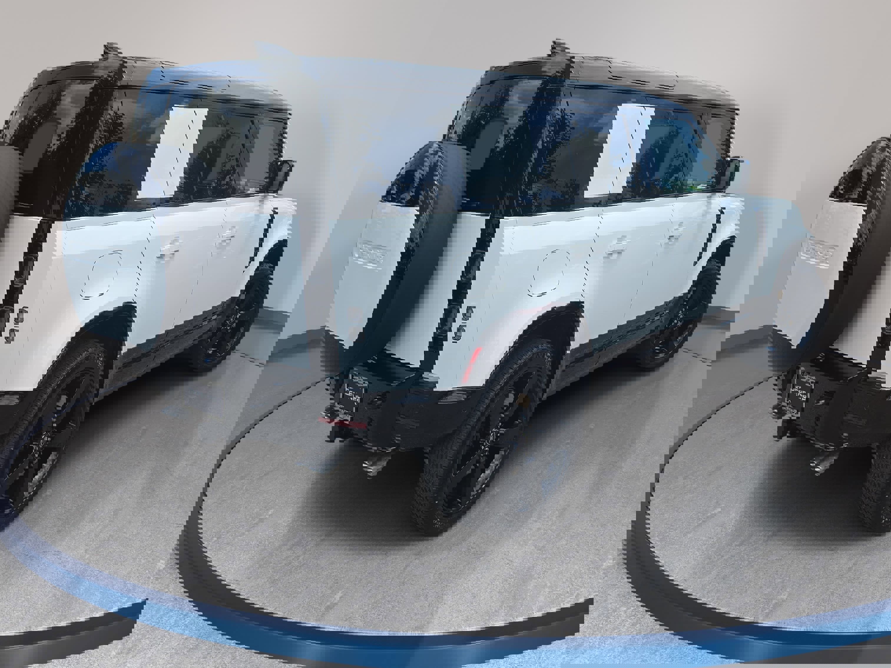 New 2025 Land Rover Defender 110 V8 image 5