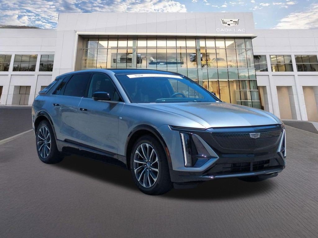 Certified 2024 Cadillac Lyriq Sport AWD/4WD image 3
