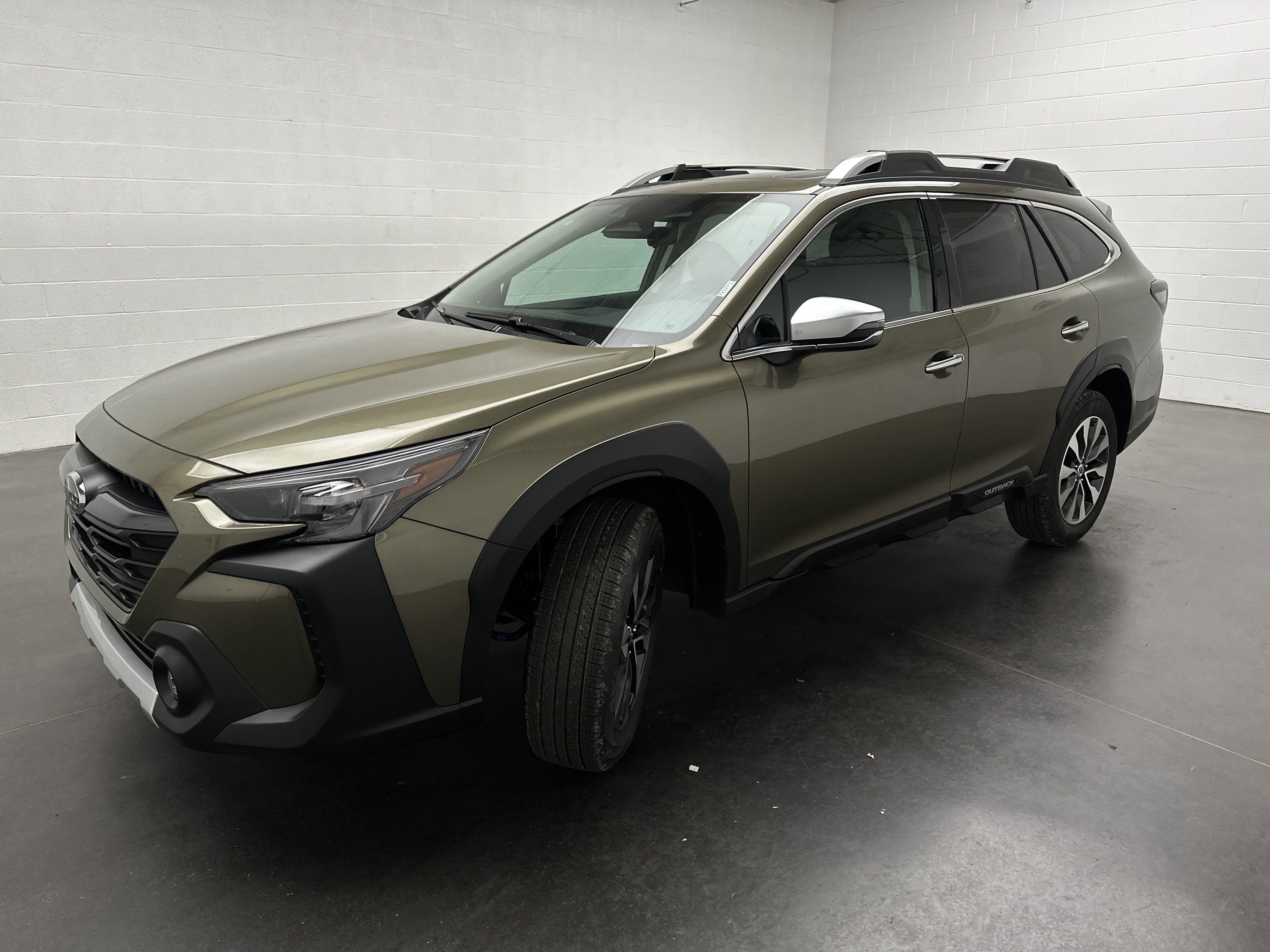 New 2025 Subaru Outback Touring image 4