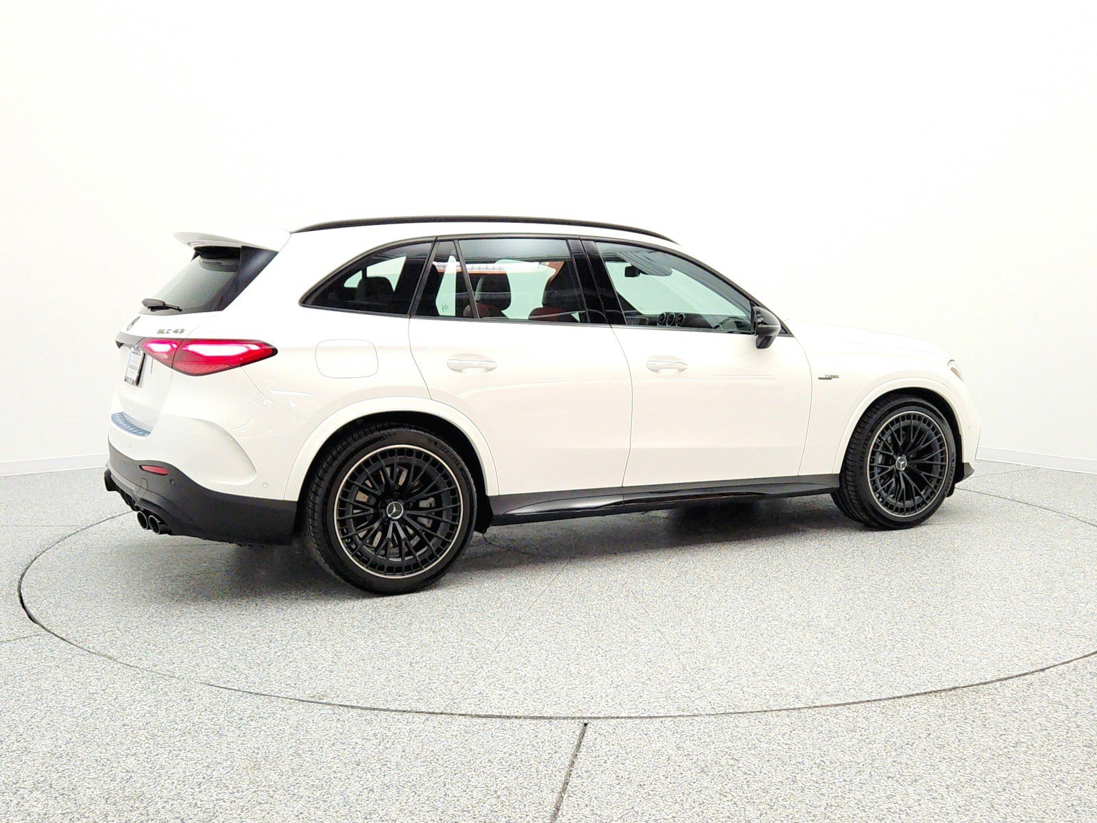 Used 2024 Mercedes-Benz GLC 43 AMG 4MATIC image 5