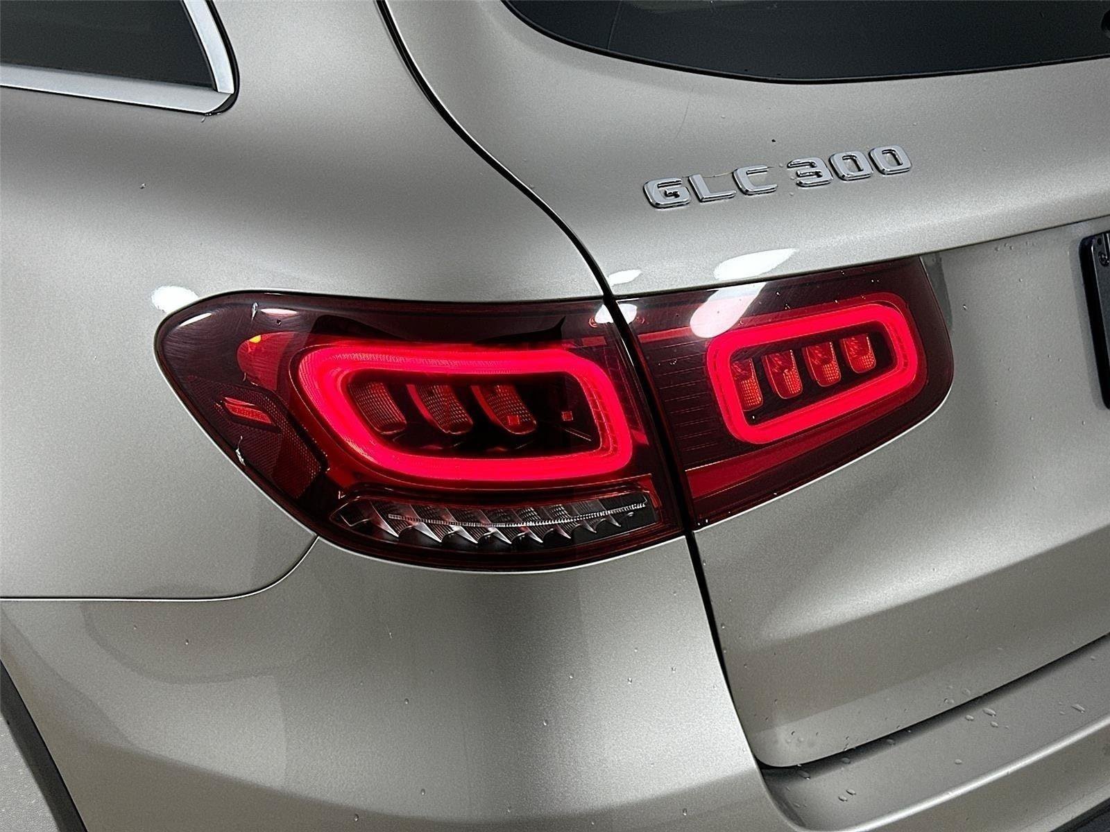 Certified 2022 Mercedes-Benz GLC 300 4MATIC w/ Premium Package Lite image 9