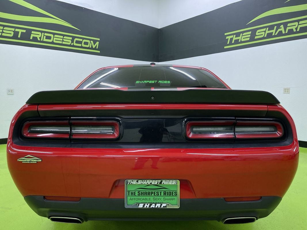 Used 2019 Dodge Challenger SXT w/ Blacktop Package image 8