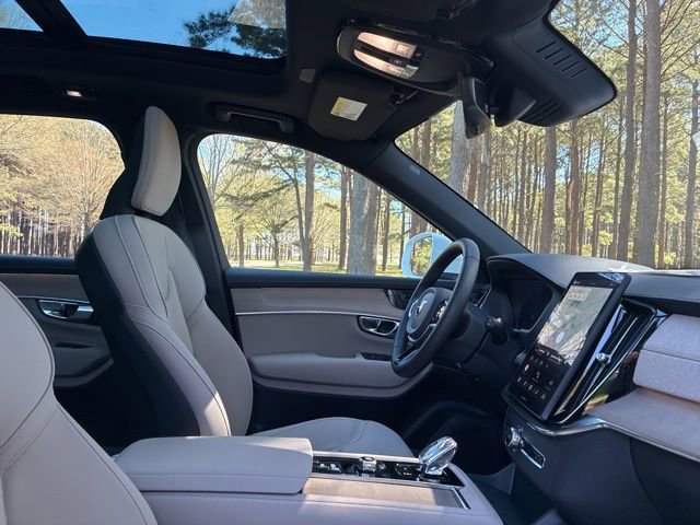 New 2026 Volvo XC90 B6 Plus w/ Protection Package Premier AWD/4WD image 25