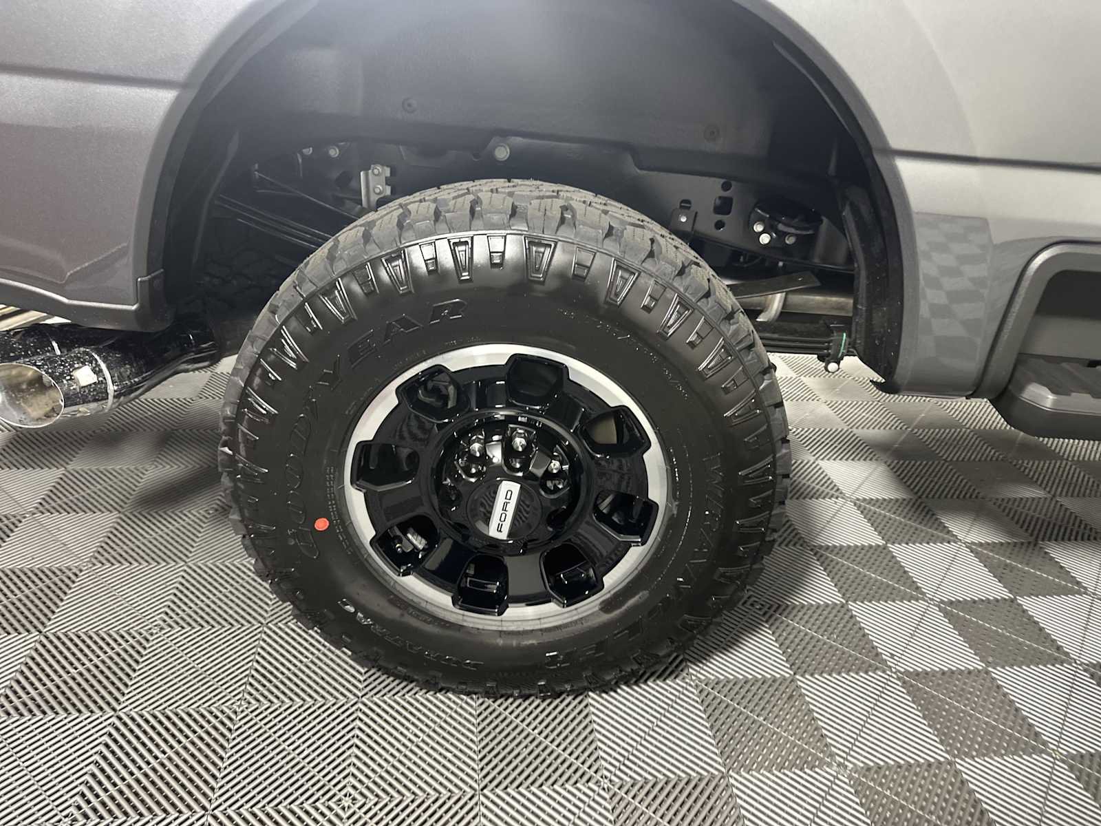 New 2026 Ford F250 Platinum w/ Tremor Off-Road Package image 16