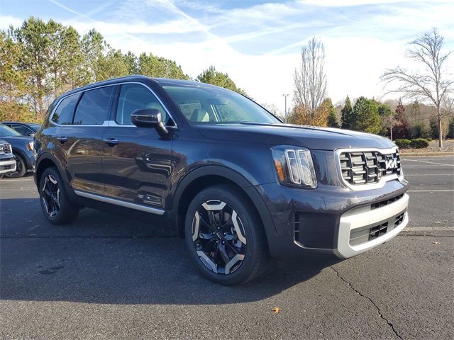 New 2025 Kia Telluride S image 3