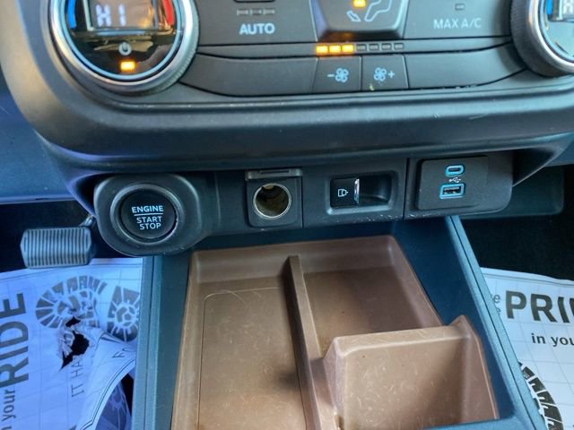 Used 2022 Ford Maverick Lariat w/ Equipment Group 500A Standard image 30