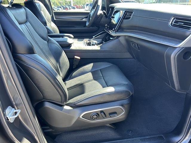 Used 2024 Jeep Wagoneer Series II image 20