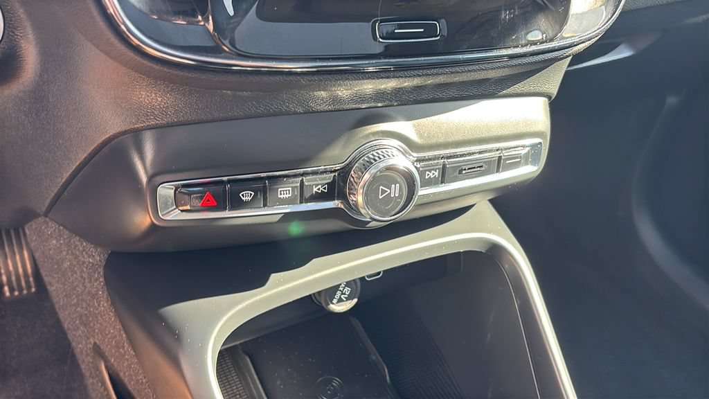 Certified 2024 Volvo XC40 B5 Core AWD/4WD image 20