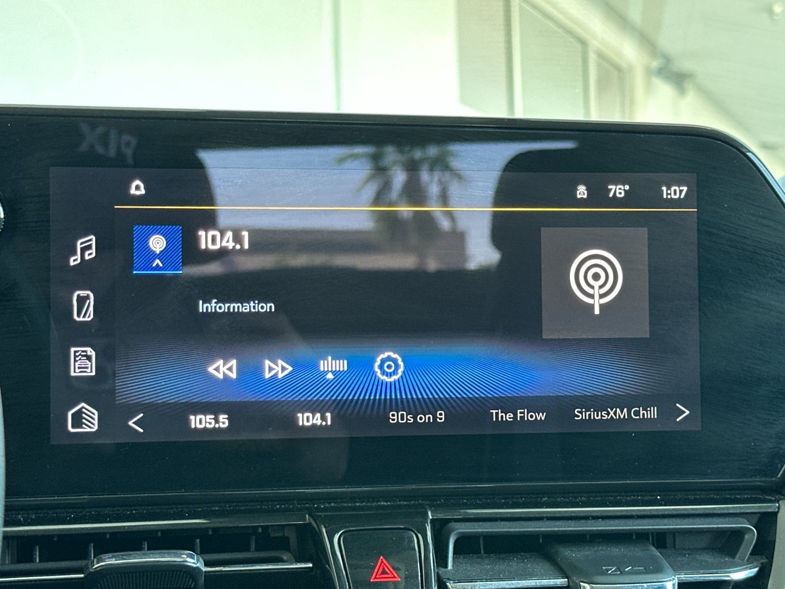 Used 2025 Chevrolet TrailBlazer LT AWD/4WD image 18
