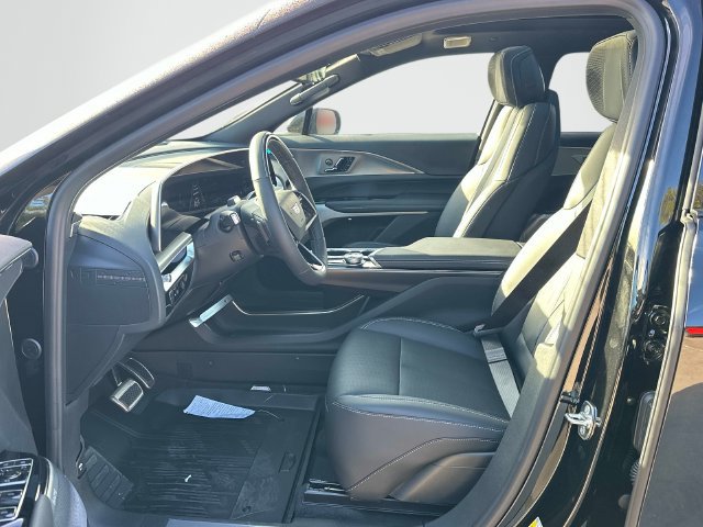 New 2027 Cadillac Lyriq Premium Sport w/ LPO, Floor Liner Package AWD/4WD image 10