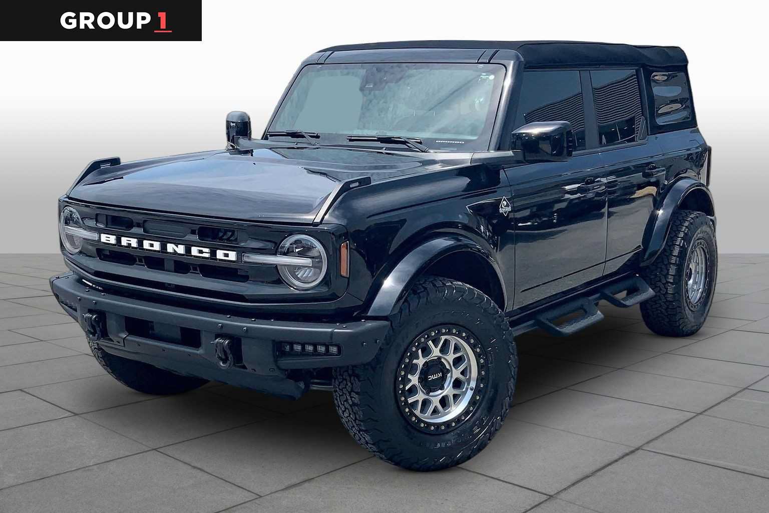 Used 2024 Ford Bronco Outer Banks AWD/4WD image 1