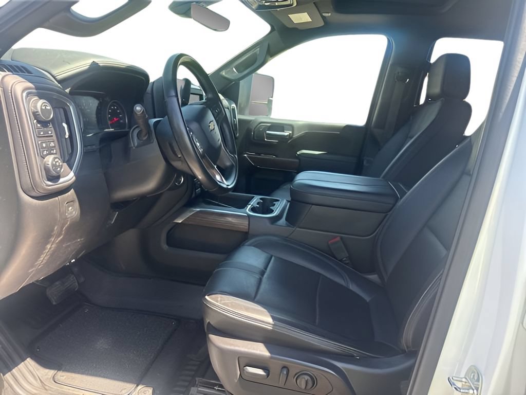 Used 2023 Chevrolet Silverado 2500 High Country w/ LPO, Hitch Package AWD/4WD image 16