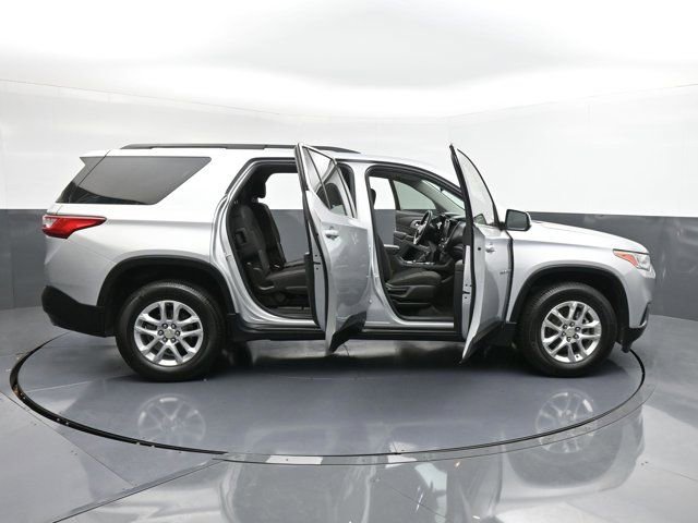 Used 2021 Chevrolet Traverse LT image 43