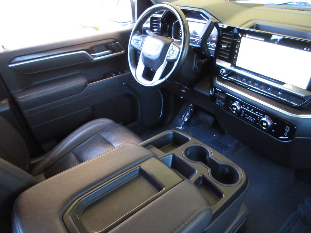 Used 2025 GMC Sierra 1500 SLT RWD image 21