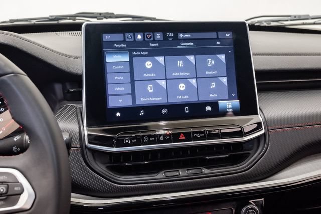 Certified 2025 Jeep Compass Trailhawk AWD/4WD image 19