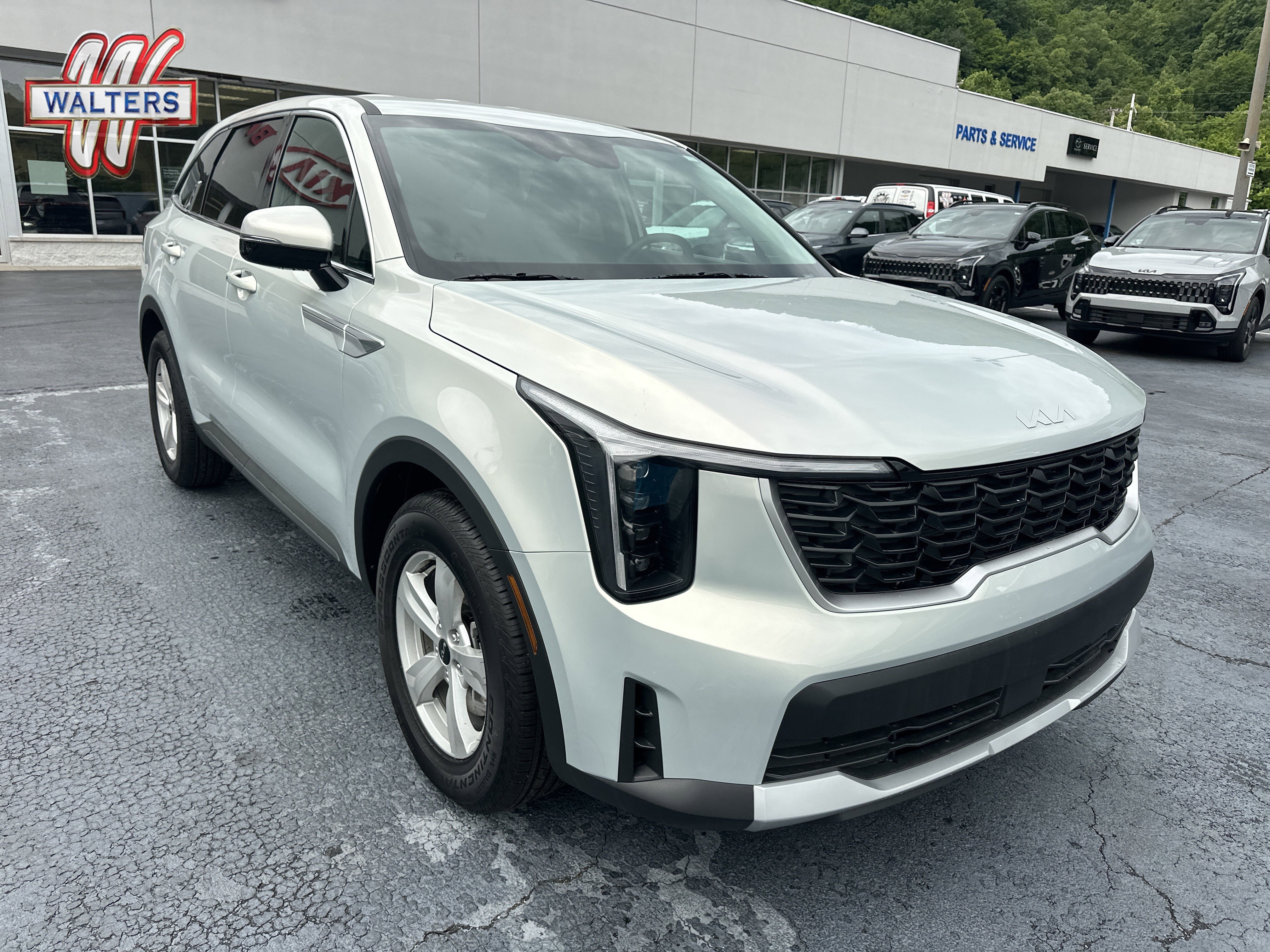 New 2026 Kia Sorento LX FWD image 1