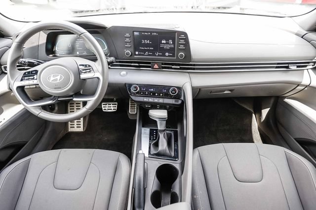 Certified 2025 Hyundai Elantra Sport FWD image 12