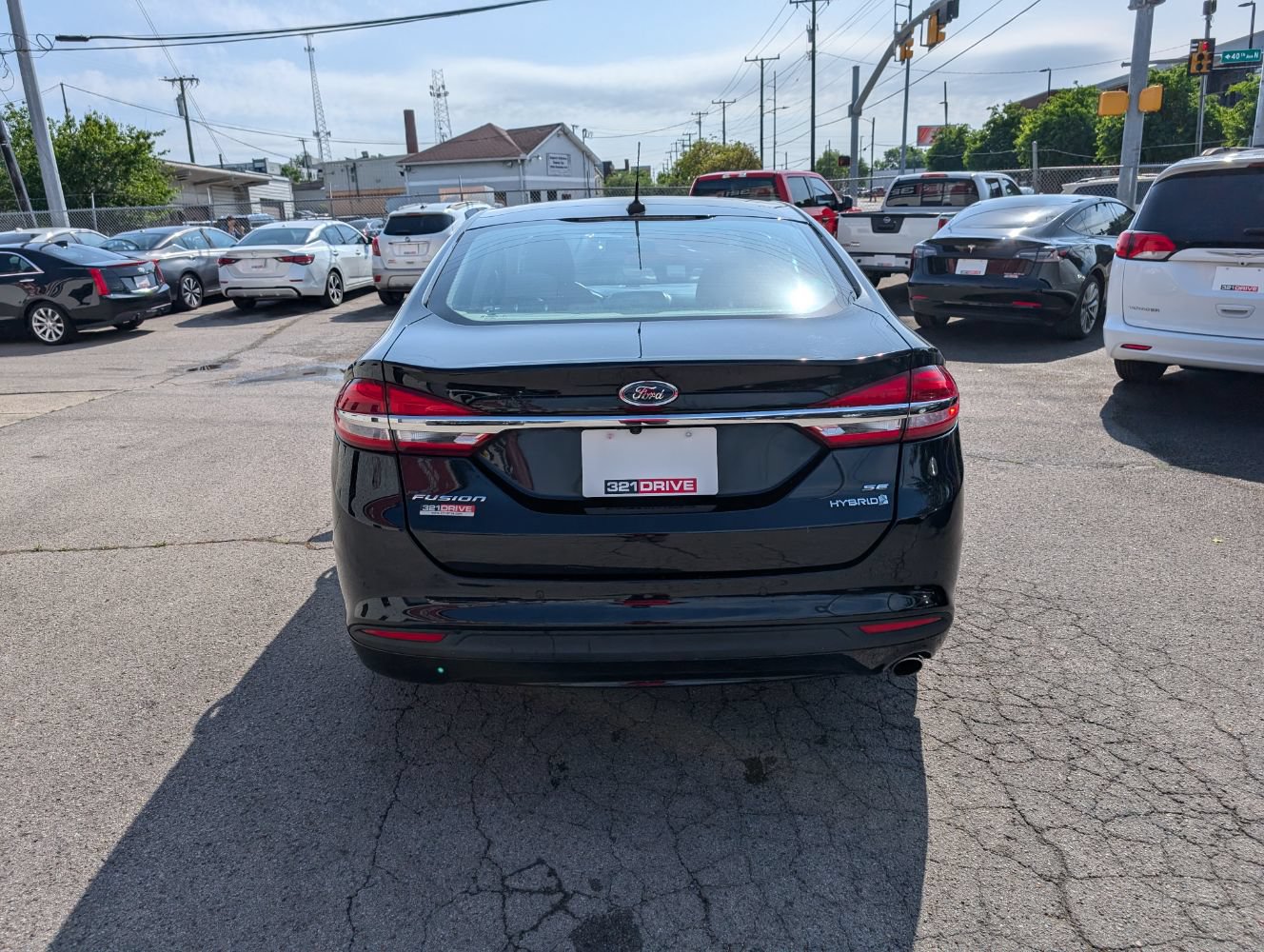 Used 2017 Ford Fusion SE FWD image 7
