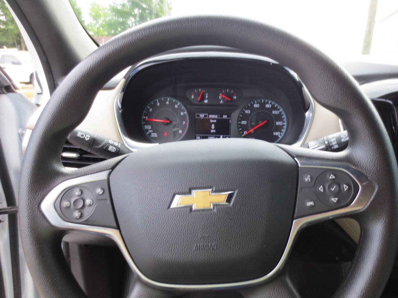 Used 2023 Chevrolet Traverse LS FWD image 14