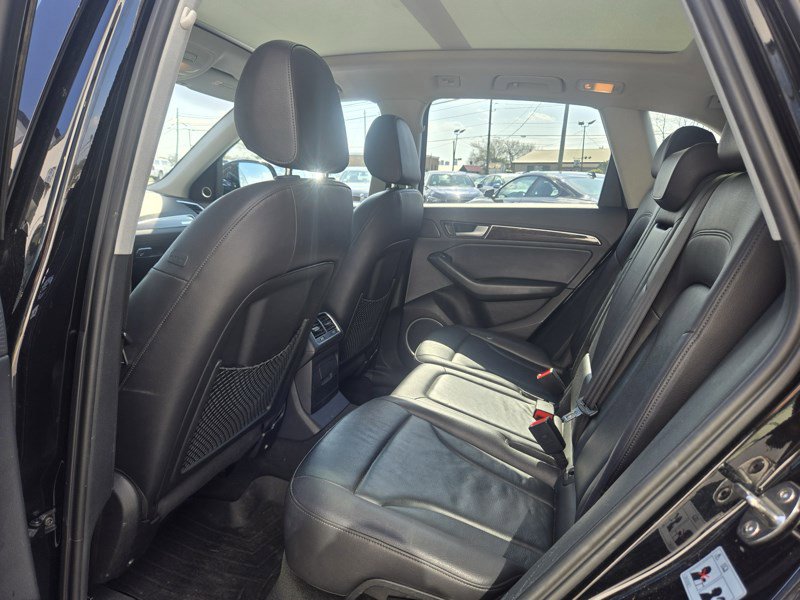 Used 2017 Audi Q5 2.0T Premium Plus w/ Technology Package image 14
