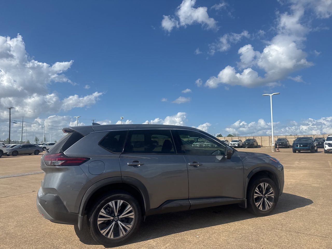 Certified 2021 Nissan Rogue SV image 28