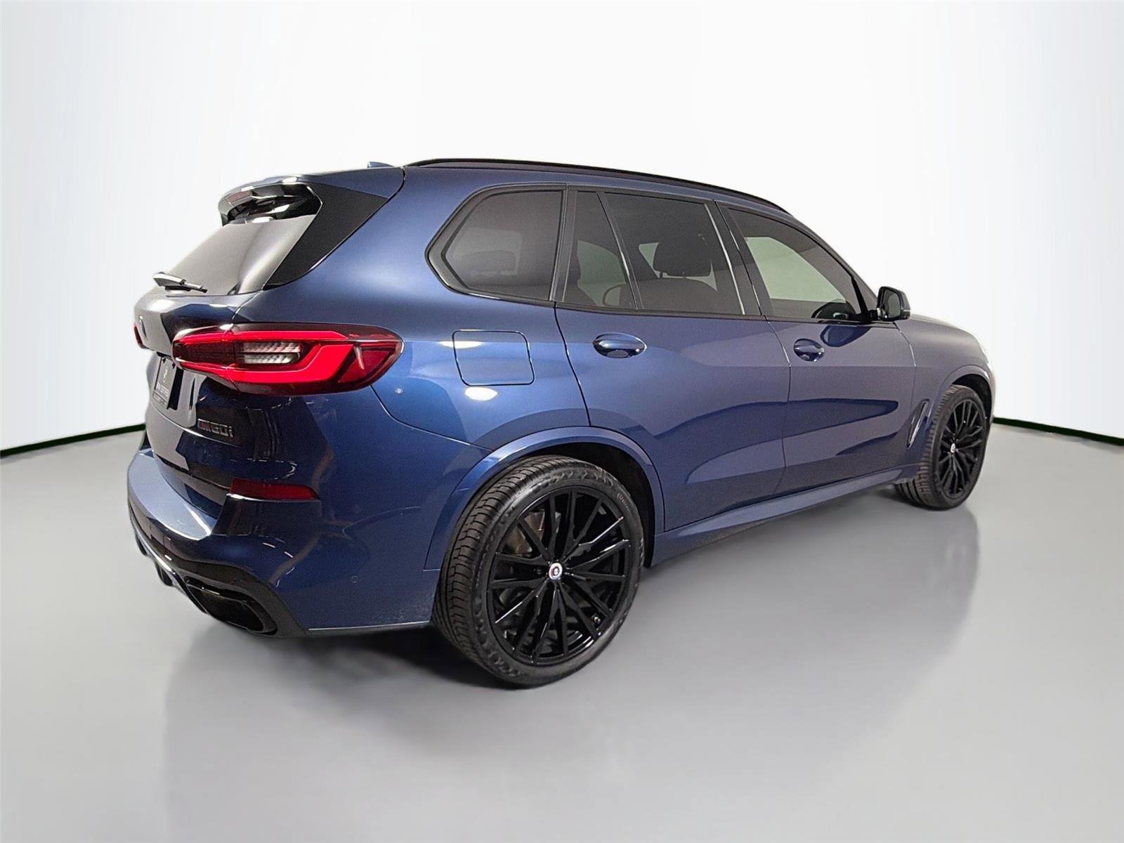 Certified 2023 BMW X5 M50i w/ Parking Assistance Package AWD/4WD image 5