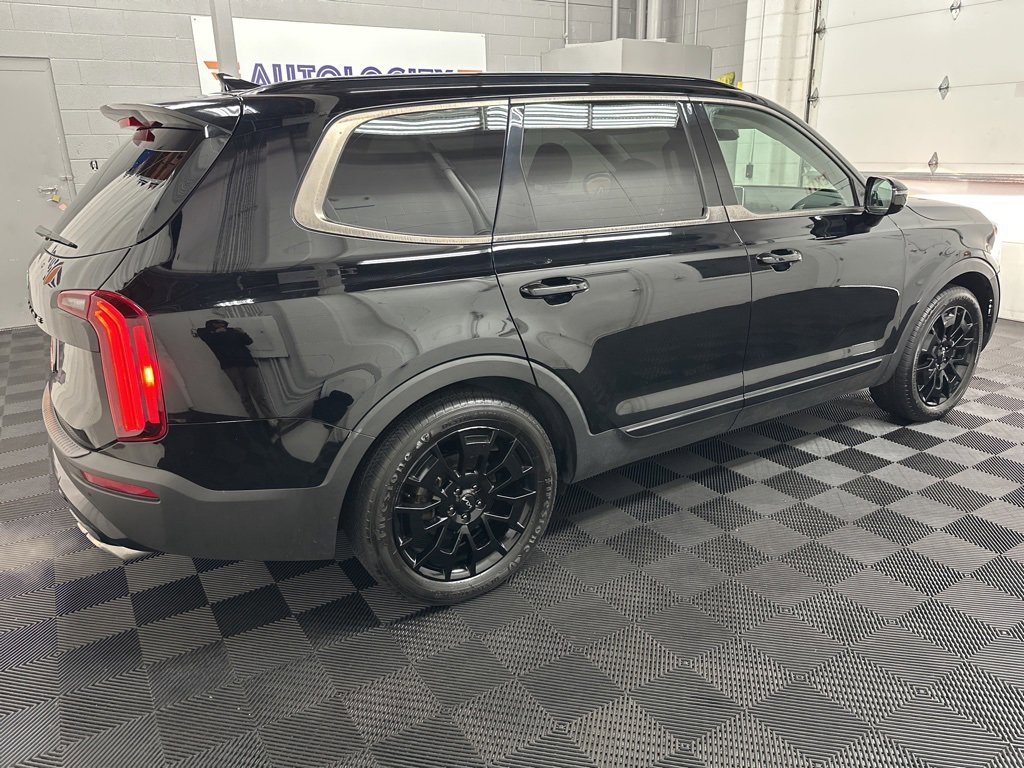 Used 2022 Kia Telluride SX w/ SX Prestige Package image 11