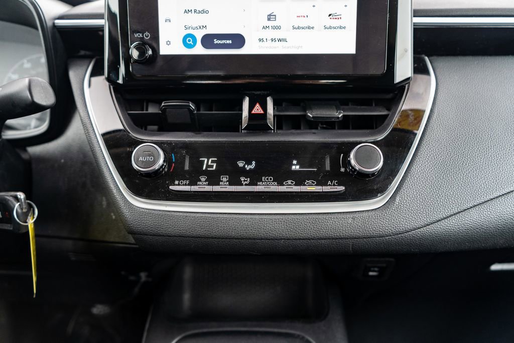 Used 2023 Toyota Corolla LE image 27