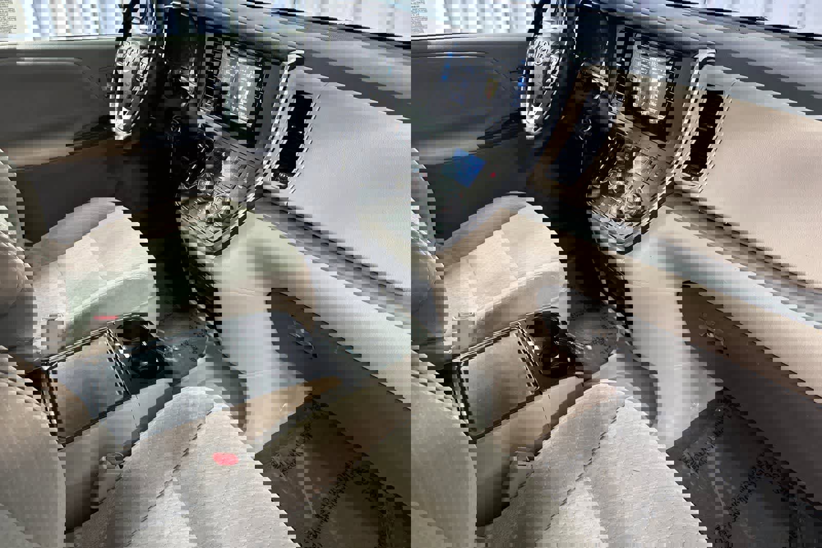 Used 2017 Toyota Sienna LE image 18