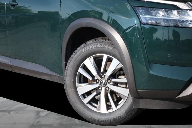 Certified 2022 Nissan Pathfinder SL w/ Cargo Package AWD/4WD image 3