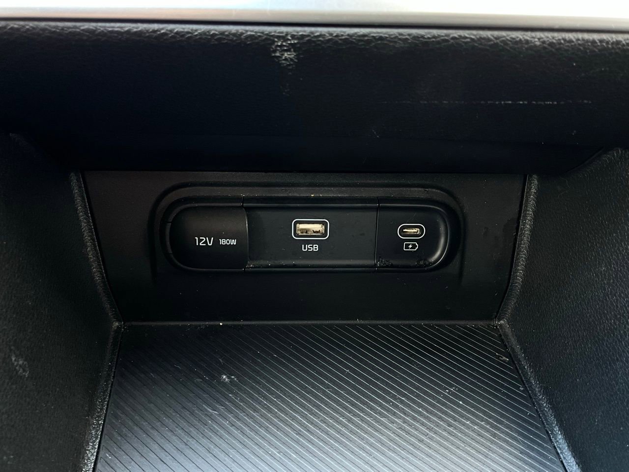 Used 2025 Kia Sportage LX image 23