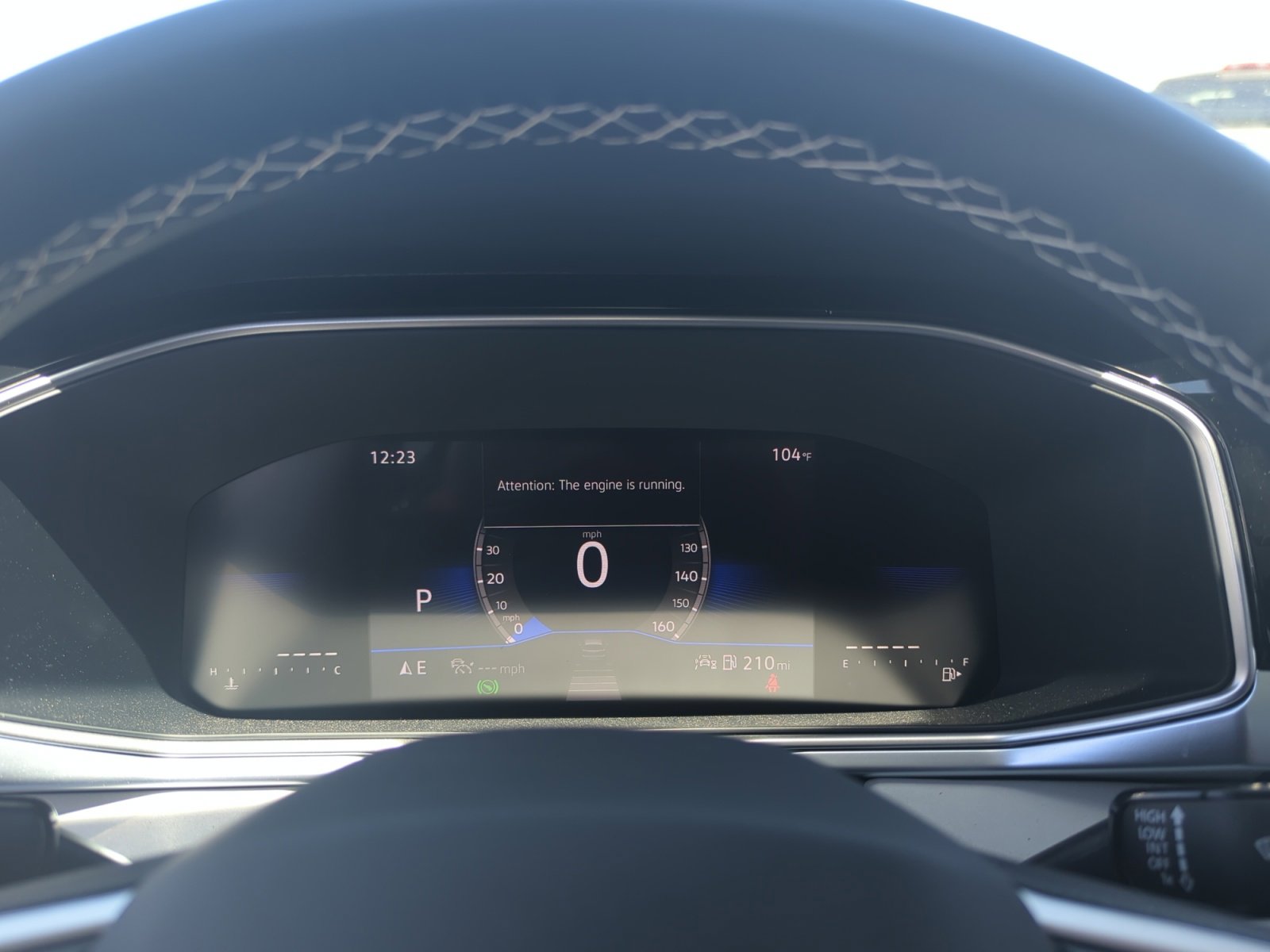 New 2025 Volkswagen Taos SE image 11