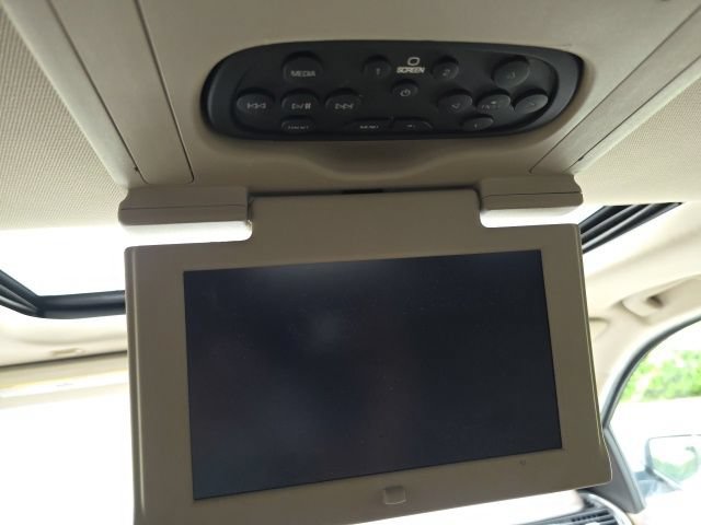 Used 2016 Chevrolet Tahoe LTZ AWD/4WD image 17
