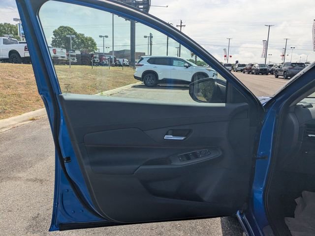 New 2026 Nissan Sentra SR w/ Floor Mat Package FWD image 11